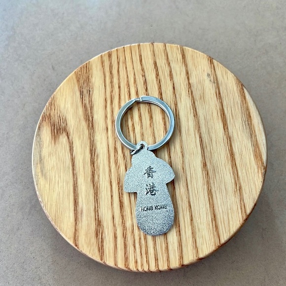 Yellow Floral Kimono Keychain โ Japanese Style Charm Accessory - Picture 5 of 6